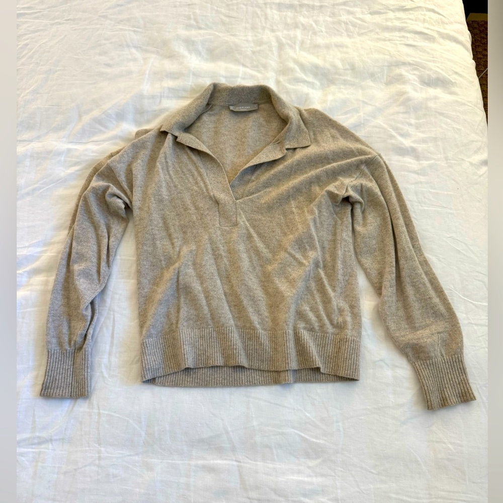 Everlane size small cashmere sweater NWOT, never worn